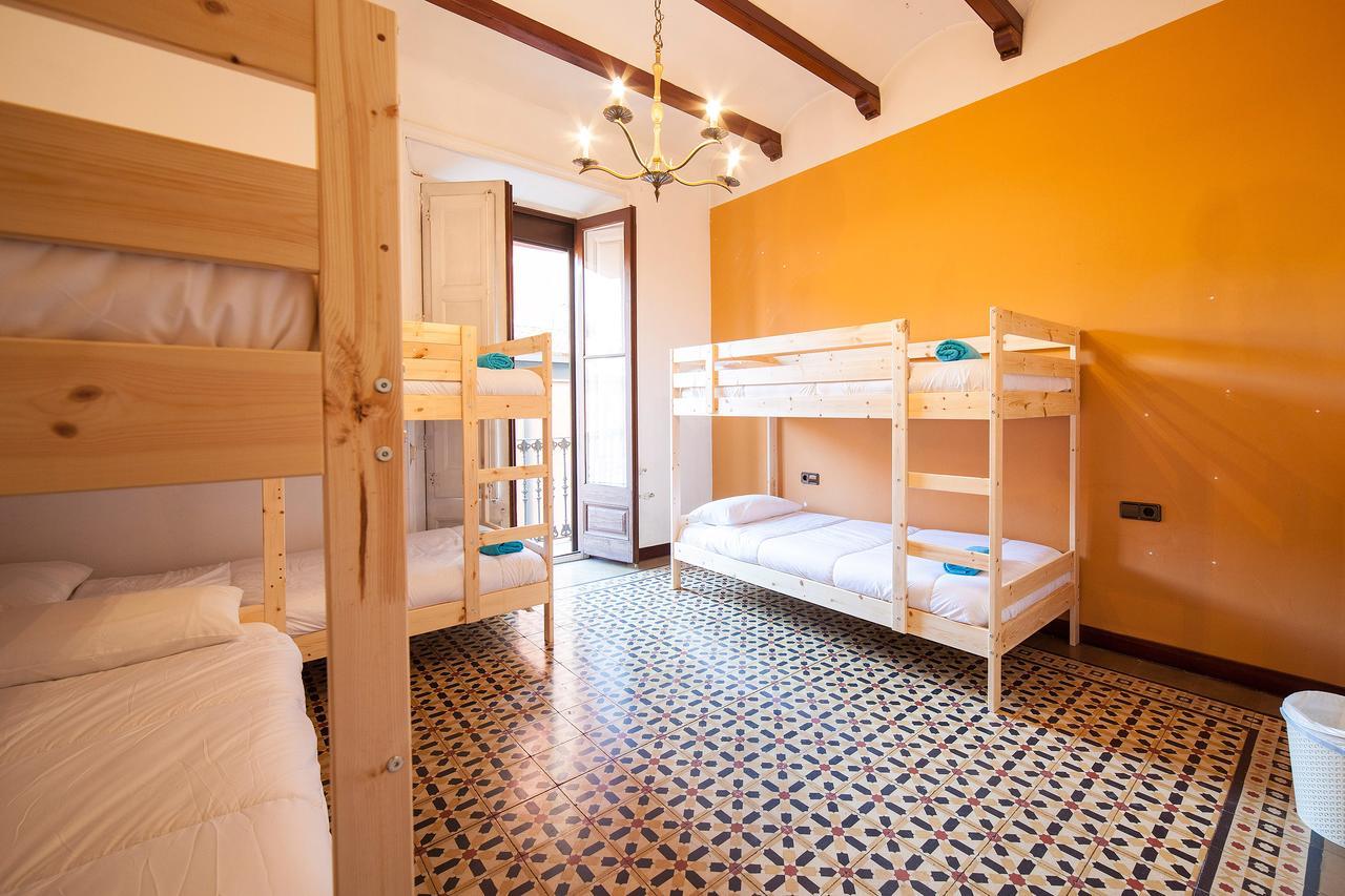 Bed and Breakfast Bed In Жирона Экстерьер фото