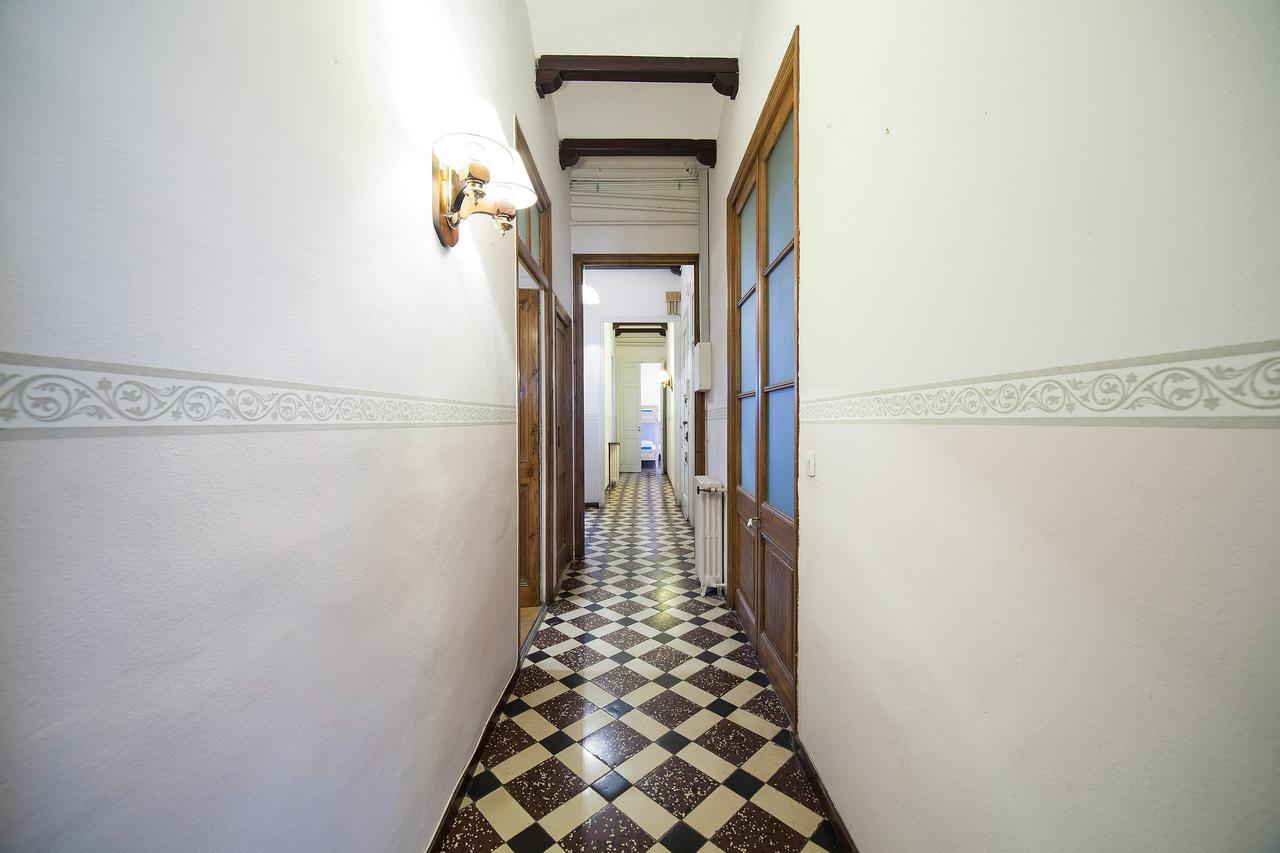 Bed and Breakfast Bed In Жирона Экстерьер фото