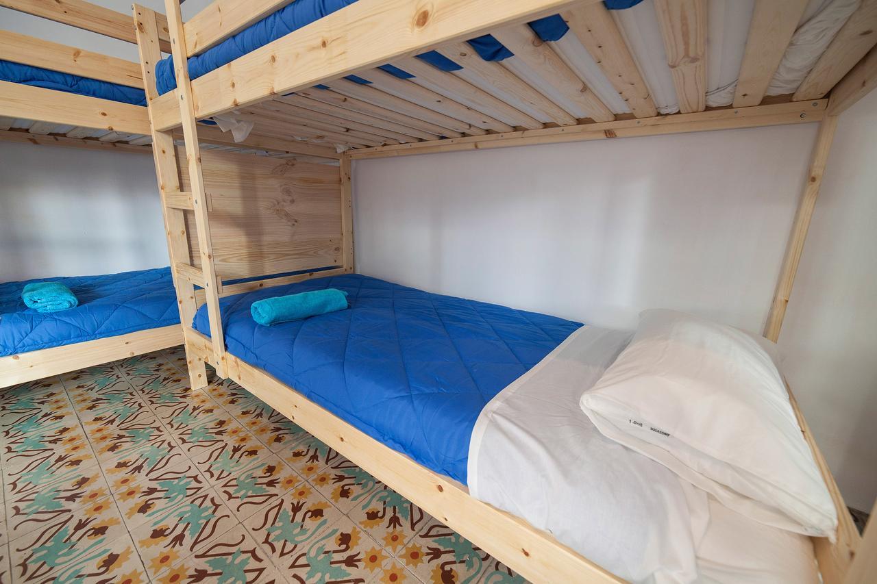 Bed and Breakfast Bed In Жирона Экстерьер фото