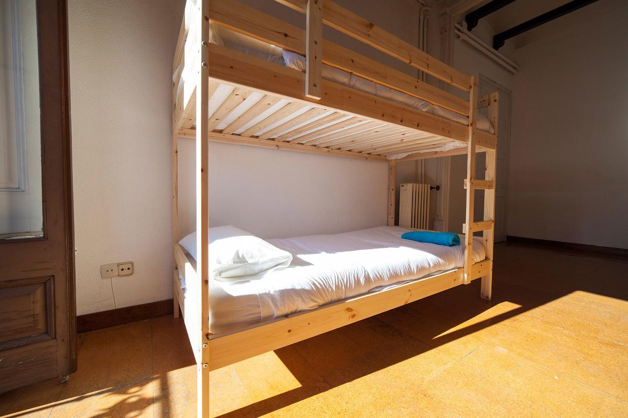 Bed and Breakfast Bed In Жирона Экстерьер фото