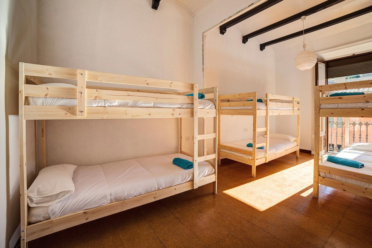 Bed and Breakfast Bed In Жирона Экстерьер фото